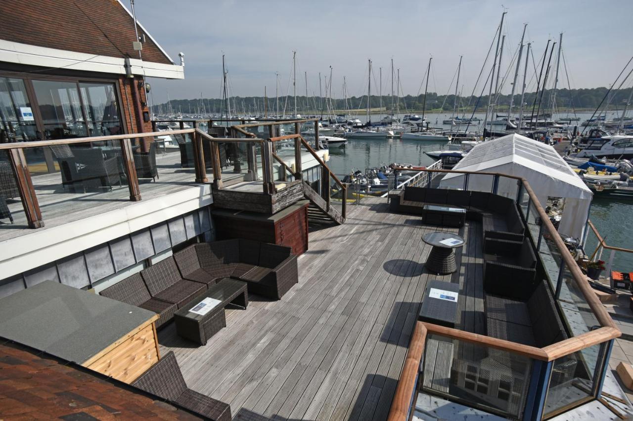 Royal Southern Yacht Club Hamble-le-Rice Exterior photo